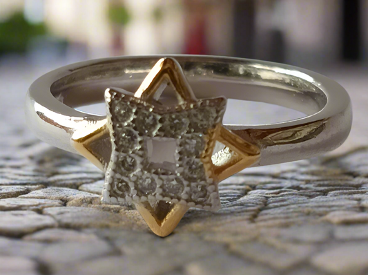 Ring for girls 92.5 silver with rhodium plating weight 2.980gm